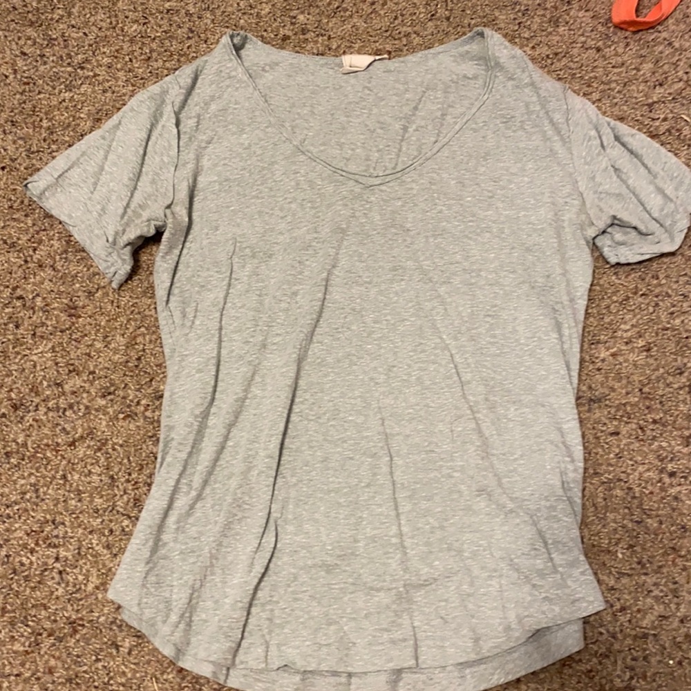 White crow basic tee size small